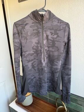 P’tula Stealth Half Zip Pullover. Medium. NWOT. Never worn.